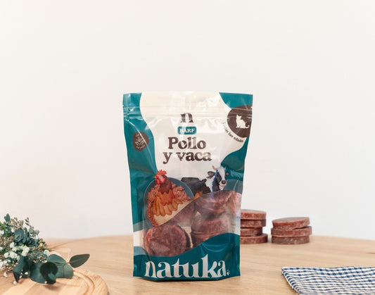Natuka Menú gato de pollo y ternera 900g